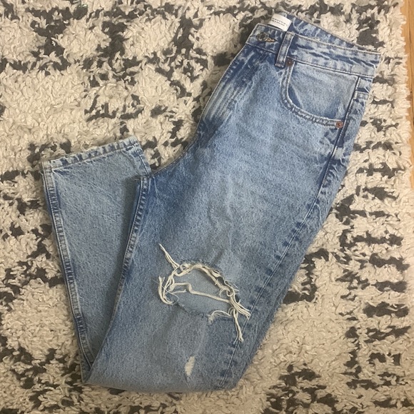 Zara ripped mom fit jeans - Picture 3 of 7